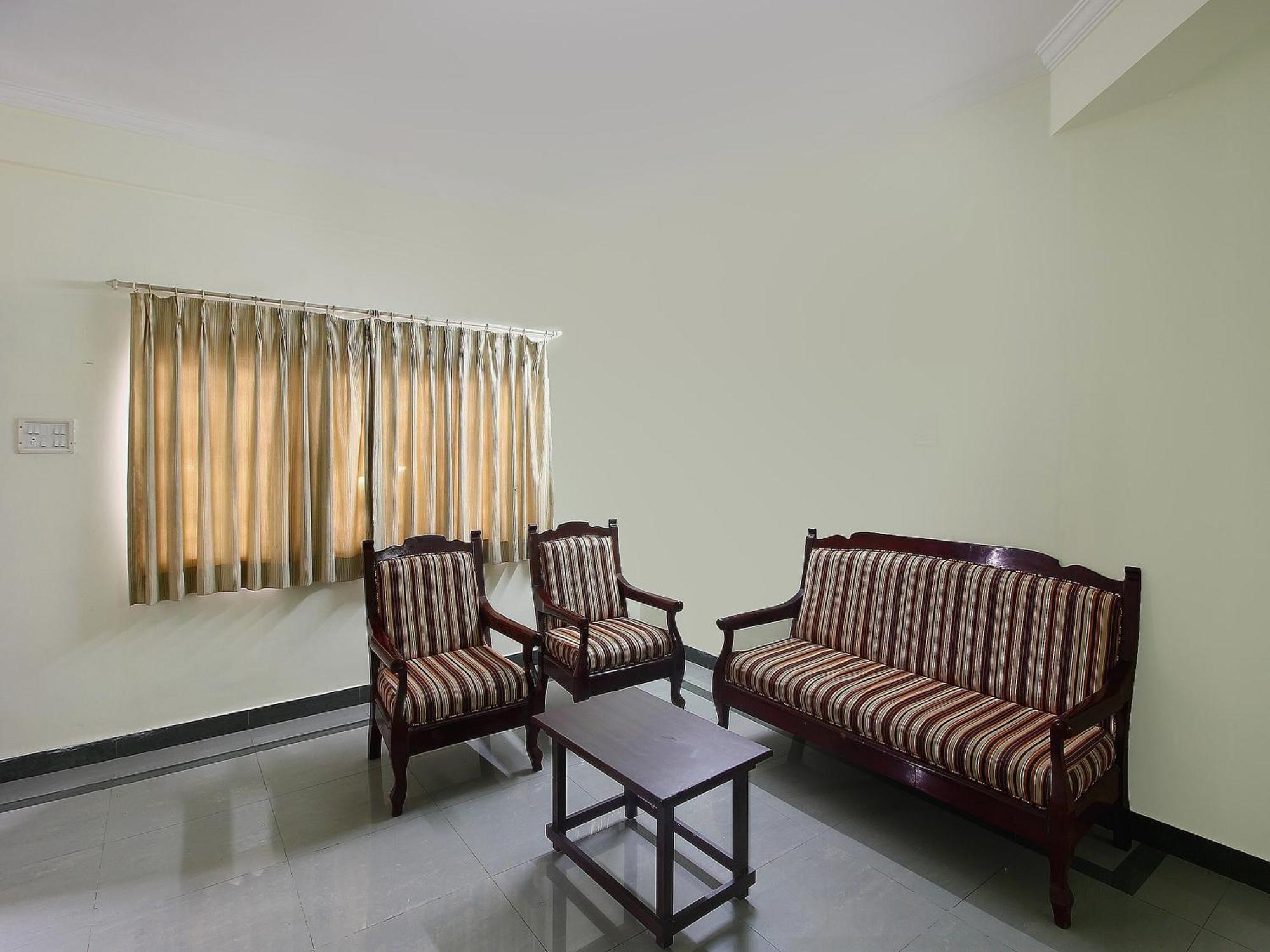 Super Collection O Begumpet Formerly Alpine Glow Sunrise Hyderabad Eksteriør billede